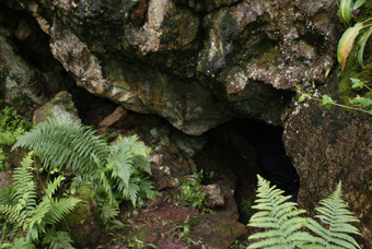 The Wiazalo Den Kents-bank-cave-exterior